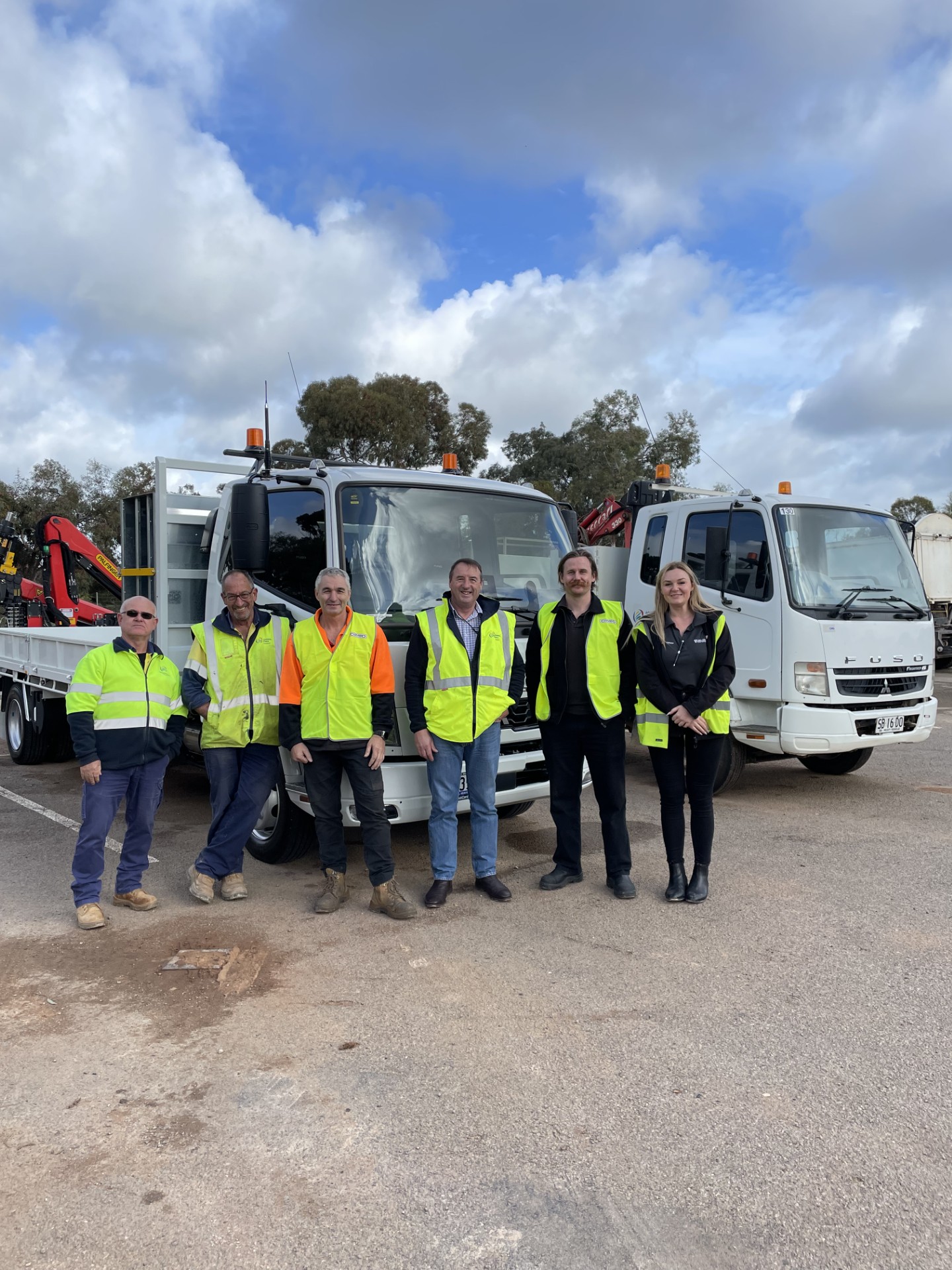 brand new FUSO Fighter 1124
